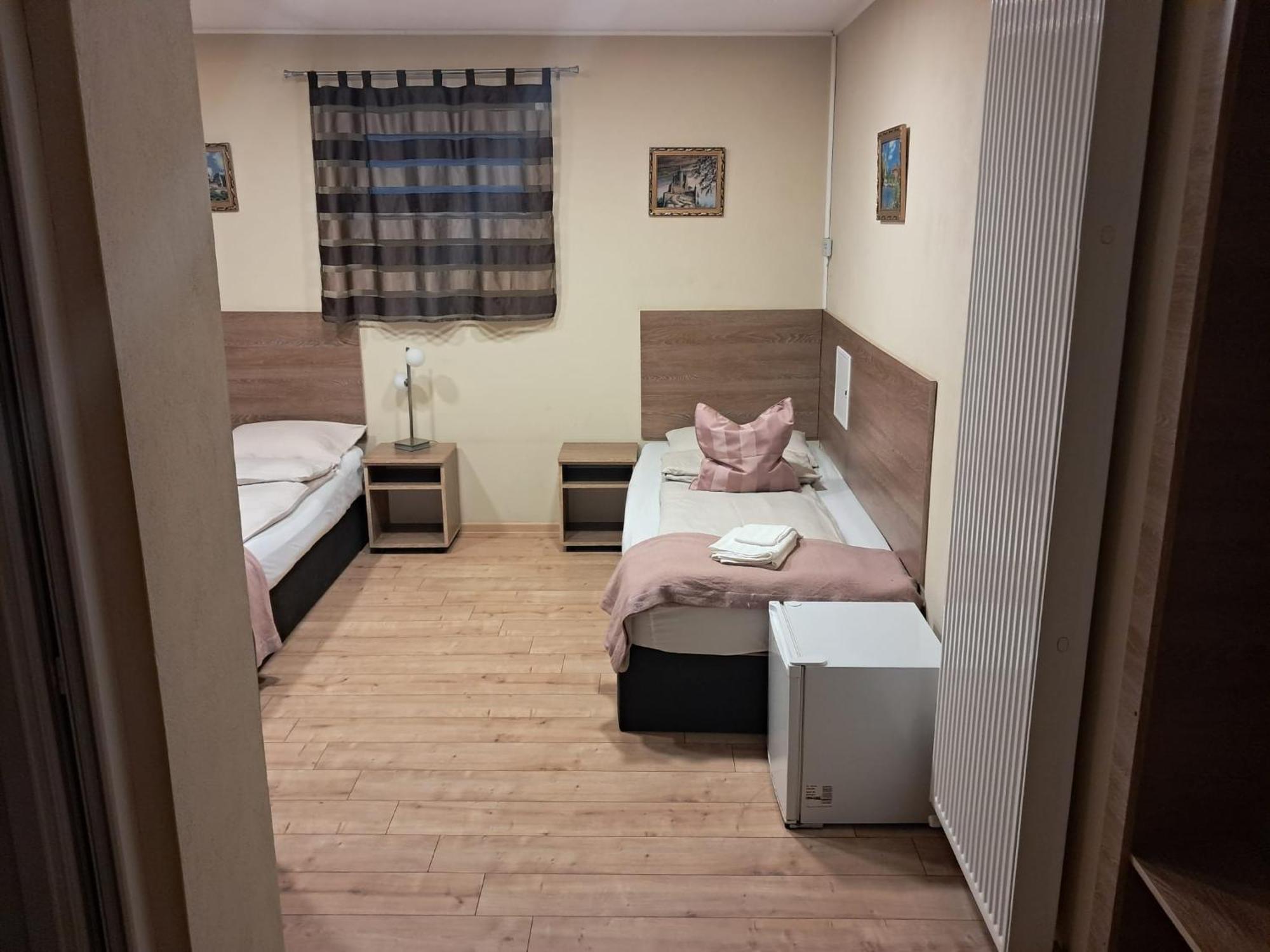 Pensiunea Cupidon Tîrgu Secuiesc Exteriör bild